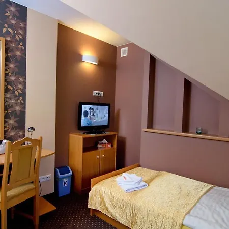 Hotelik Gosciniec Pod Sosnami Drzonkow Zielona Gora  Room photo