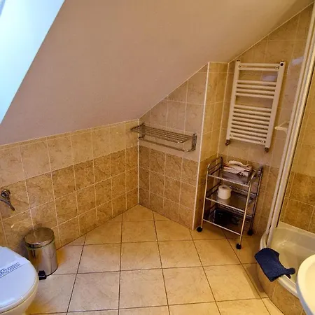 Hotelik Gosciniec Pod Sosnami Drzonkow Zielona Gora  Exterior photo