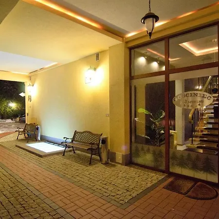 Hotelik Gosciniec Pod Sosnami Drzonkow Zielona Gora  Exterior photo