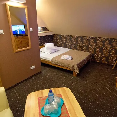 Hotelik Gosciniec Pod Sosnami Drzonkow Zielona Gora  Room photo
