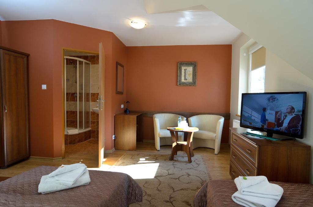 Hotelik Gosciniec Pod Sosnami Drzonkow Zielona Gora (Lubuskie)