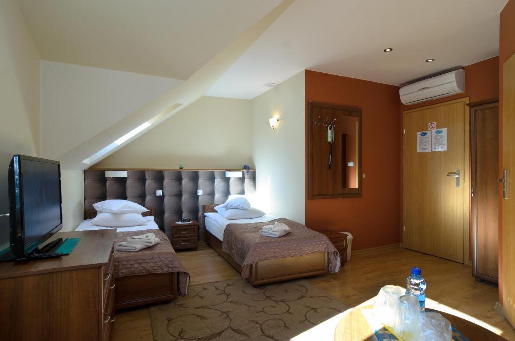 Hotelik Gosciniec Pod Sosnami Drzonkow 3* Zielona Gora (Lubuskie)