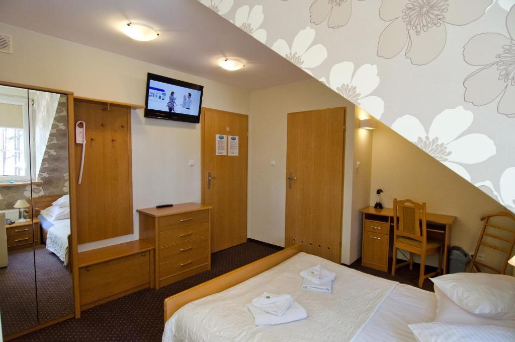 Hotelik Gosciniec Pod Sosnami Drzonkow Guest house Zielona Gora (Lubuskie)