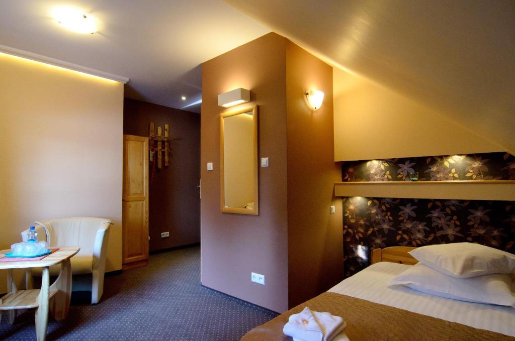 Guest house Hotelik Gosciniec Pod Sosnami Drzonkow 3*