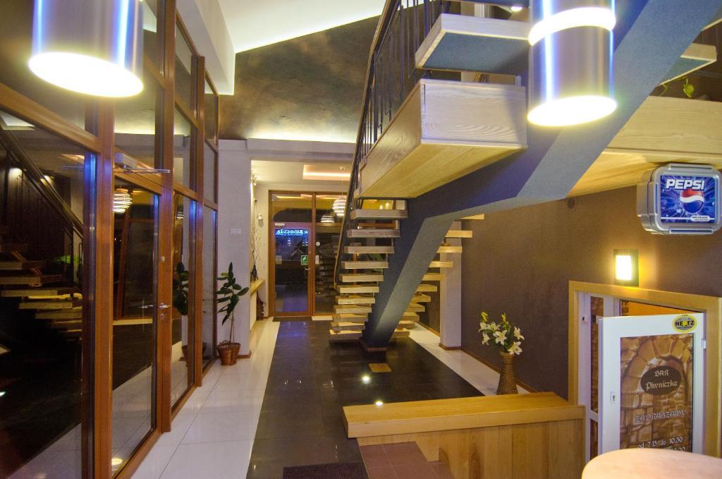Hotelik Gosciniec Pod Sosnami Drzonkow Guest house Zielona Gora (Lubuskie)