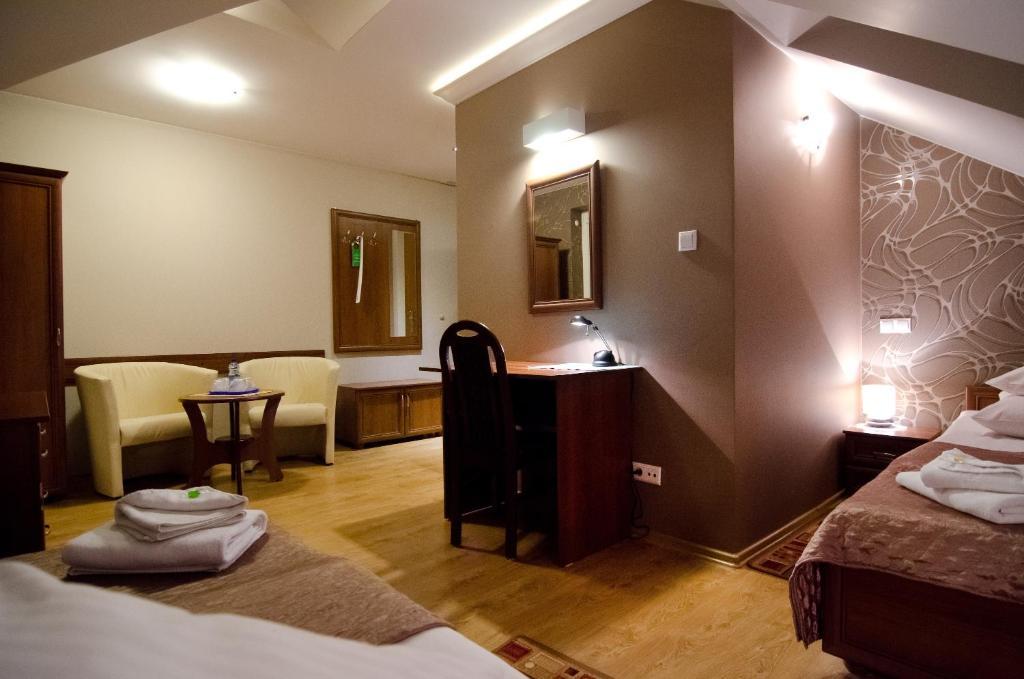 Hotelik Gosciniec Pod Sosnami Drzonkow 3*