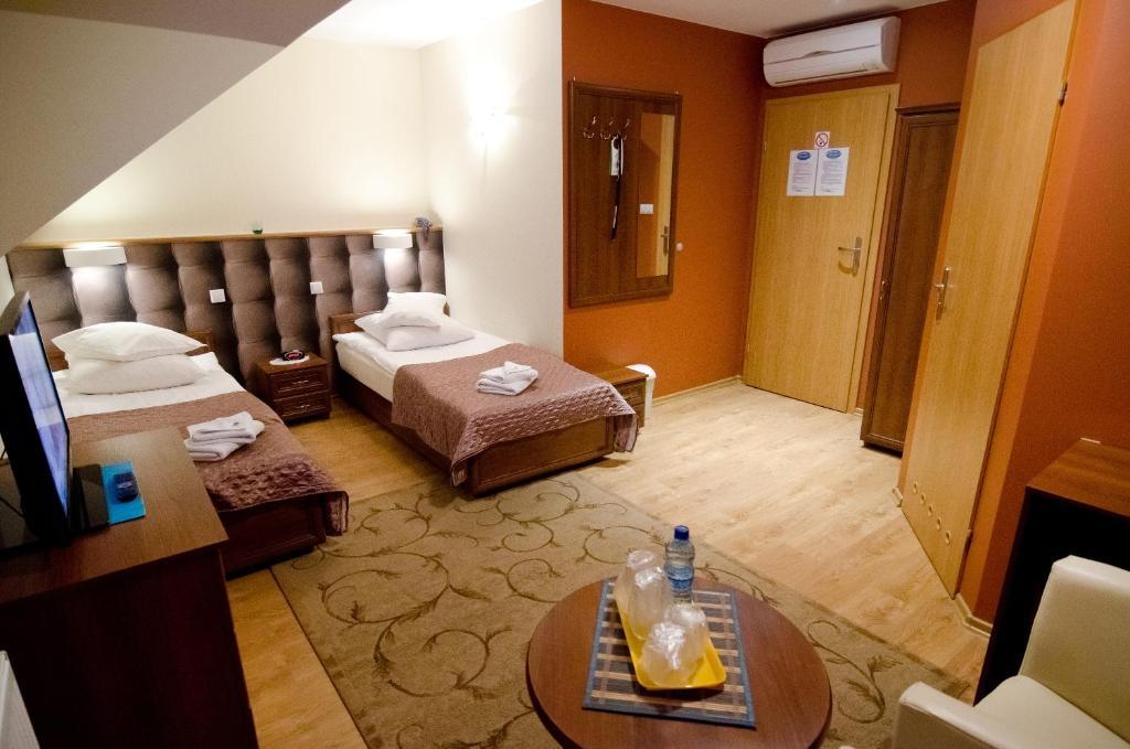 Hotelik Gosciniec Pod Sosnami Drzonkow 3* Zielona Gora (Lubuskie)