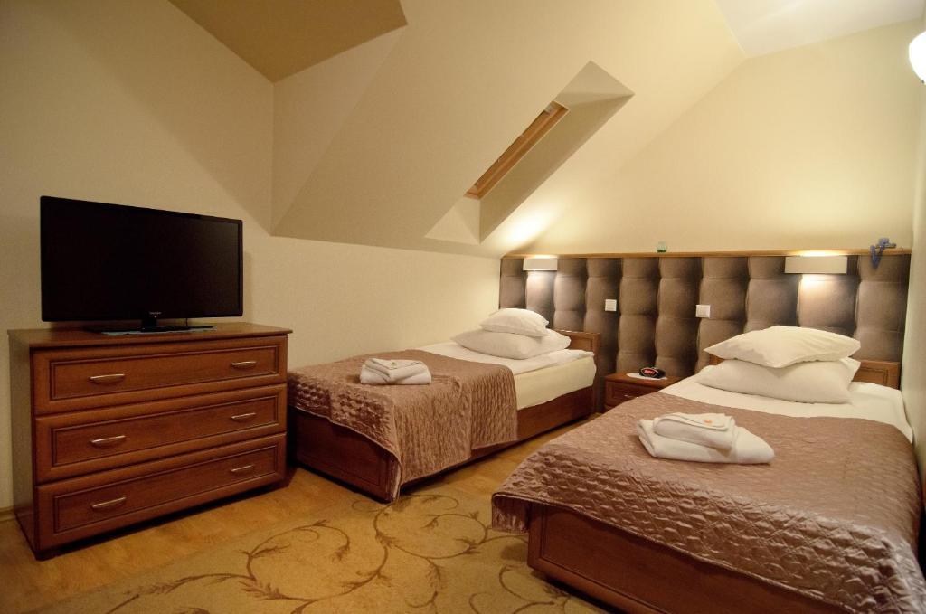 Guest house Hotelik Gosciniec Pod Sosnami Drzonkow 3*